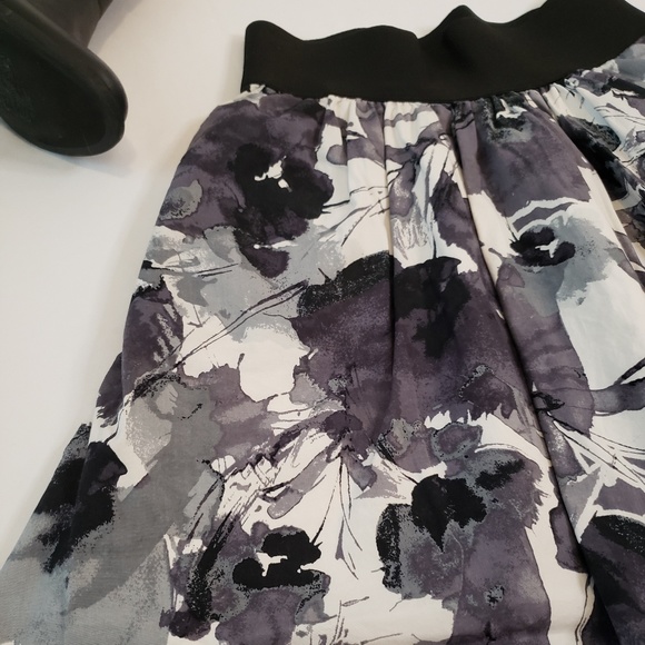 Express Design Studio Skirt - Picture 3 of 8